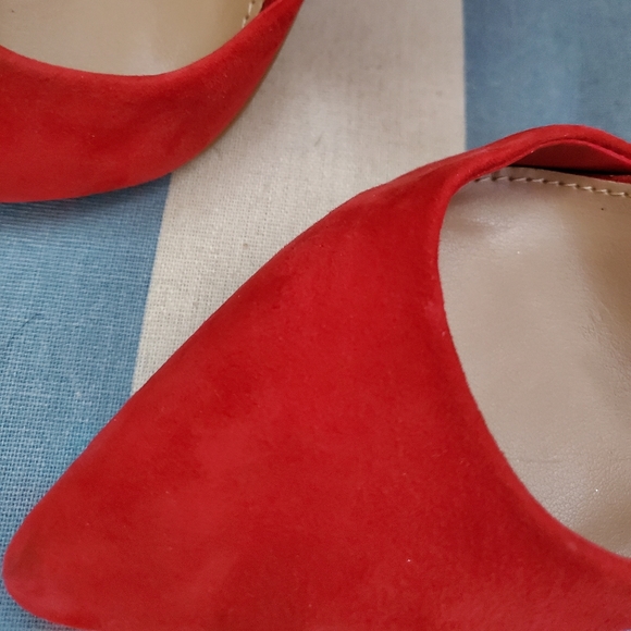 Red Heels shoes - Picture 3 of 8